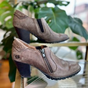 Born Leather Side Zip Brown Heels Booties - Size 9